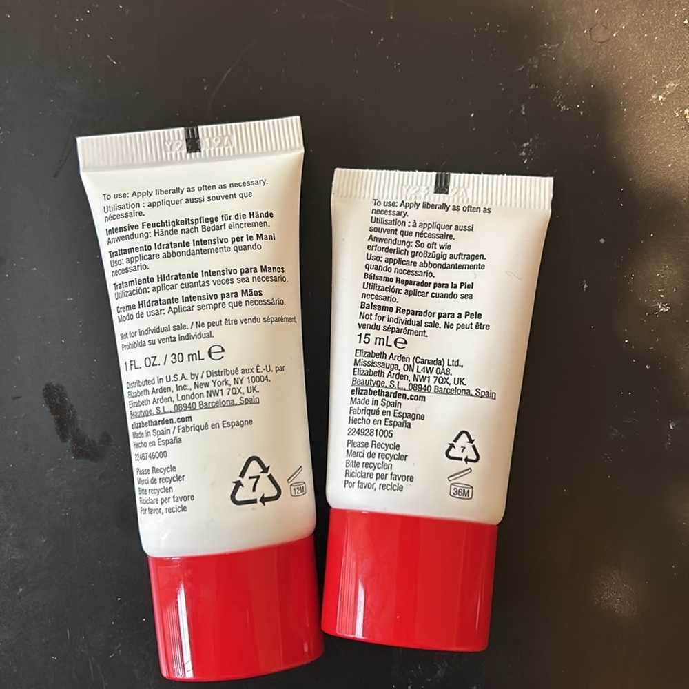 Elizabeth Arden Eight Hour Cream- Skin Protectant/Intensive Moist.Hand Treatment - Picture 2 of 2